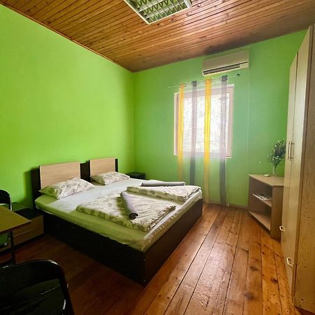 Elegance On A Budget - Rooms For Rent In Sofia Center Eksteriør bilde