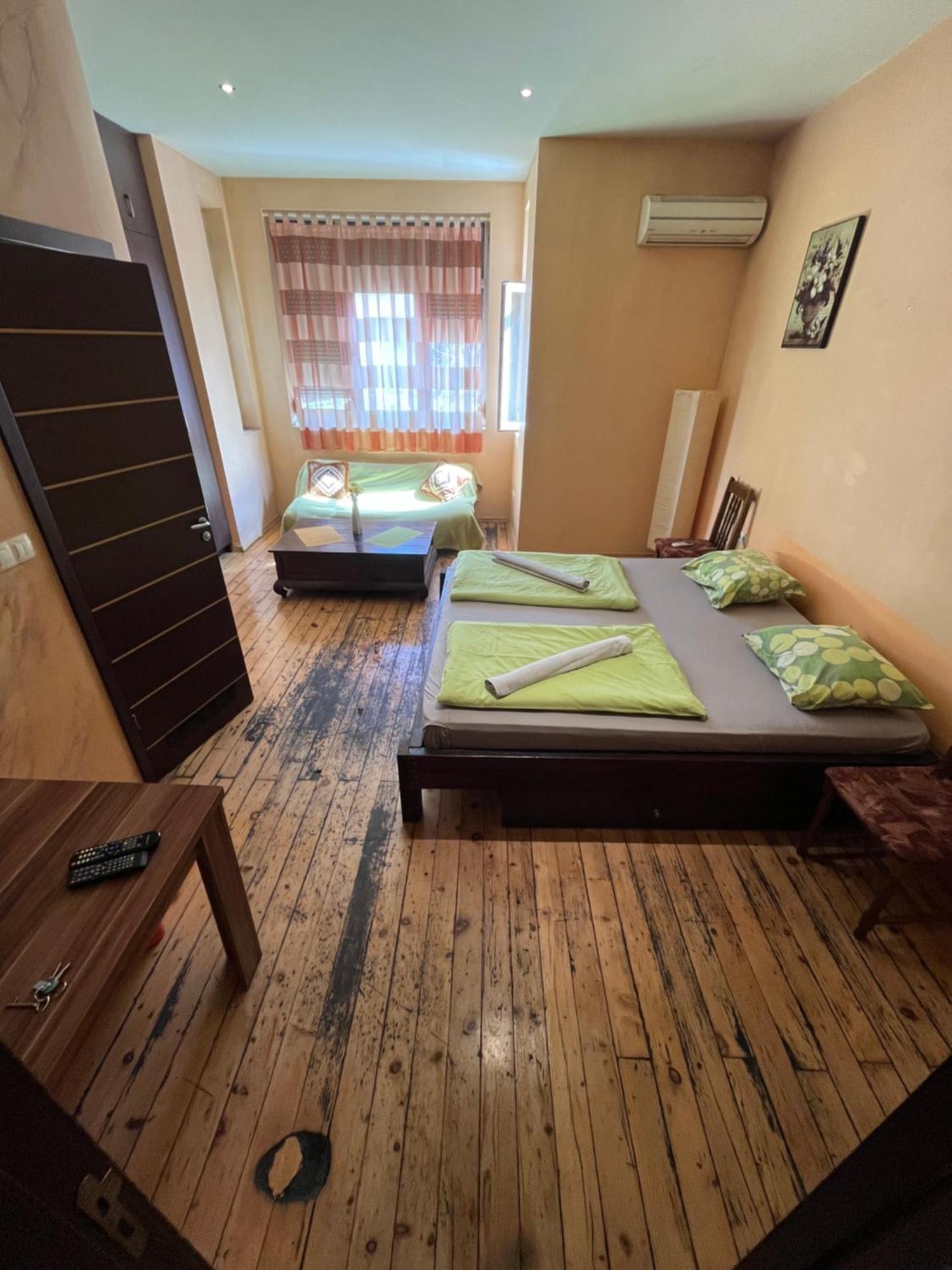 Elegance On A Budget - Rooms For Rent In Sofia Center Eksteriør bilde