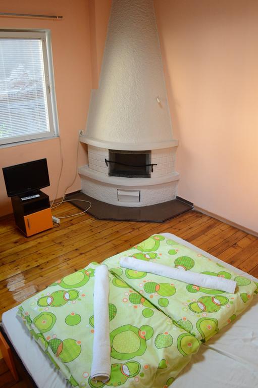 Elegance On A Budget - Rooms For Rent In Sofia Center Eksteriør bilde