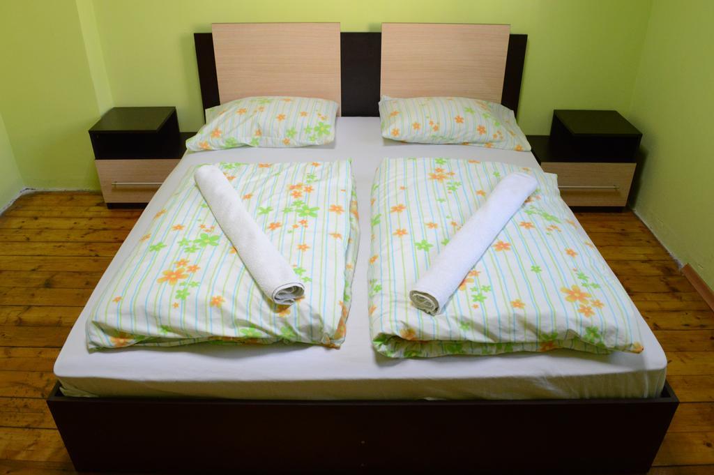 Elegance On A Budget - Rooms For Rent In Sofia Center Eksteriør bilde