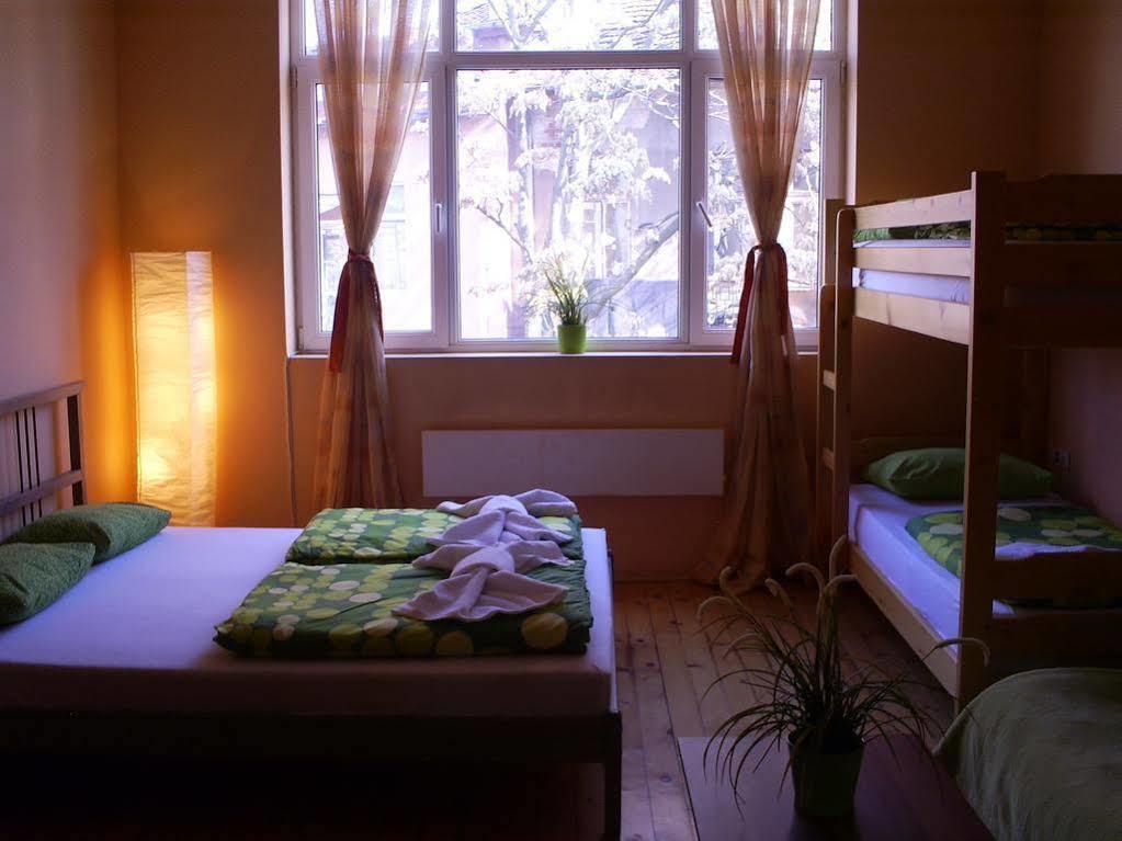 Elegance On A Budget - Rooms For Rent In Sofia Center Eksteriør bilde