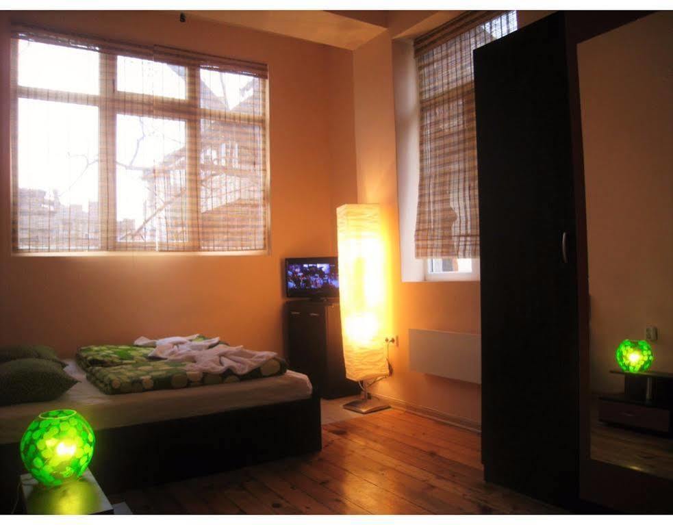 Elegance On A Budget - Rooms For Rent In Sofia Center Eksteriør bilde