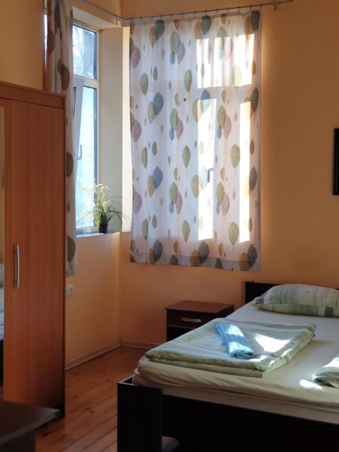 Elegance On A Budget - Rooms For Rent In Sofia Center Eksteriør bilde
