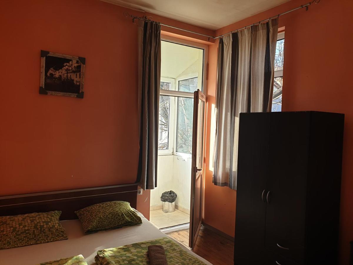 Elegance On A Budget - Rooms For Rent In Sofia Center Eksteriør bilde