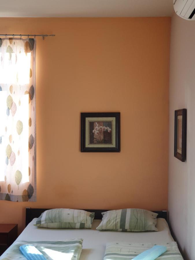 Elegance On A Budget - Rooms For Rent In Sofia Center Eksteriør bilde